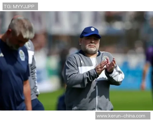 阿根廷足球传奇明星的辉煌人生与不幸离世的故事